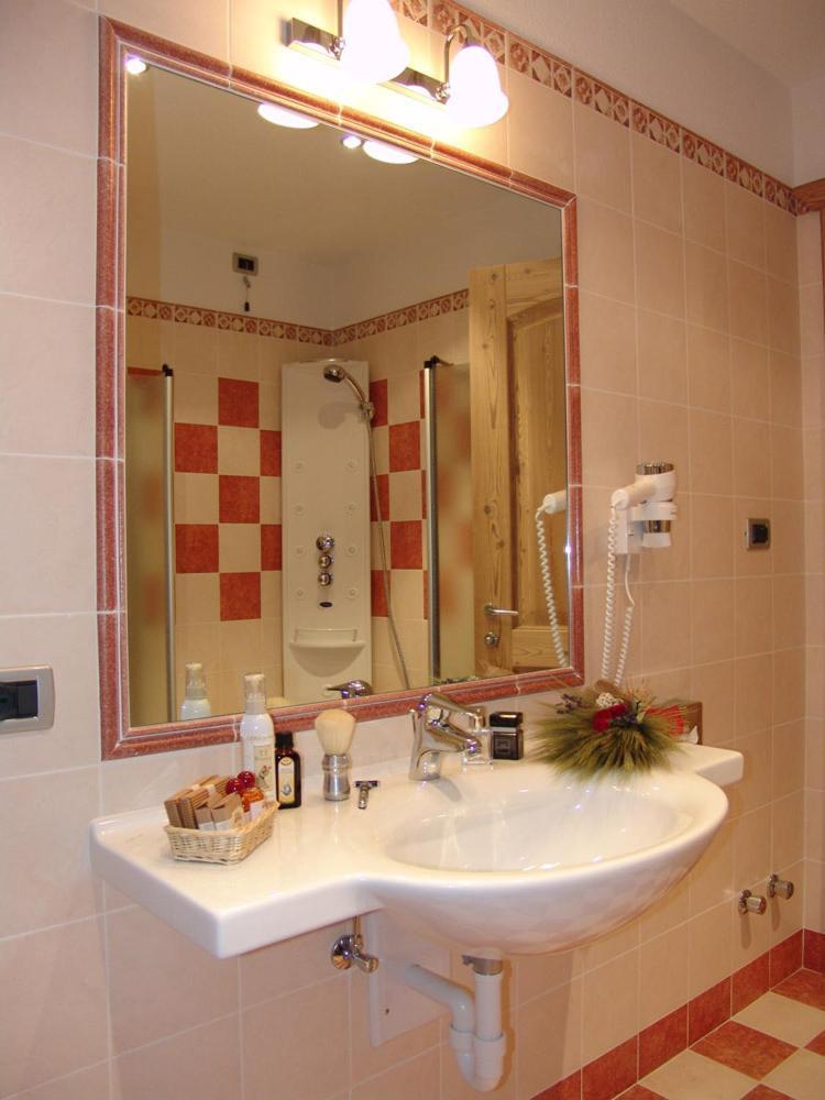 Jolly B&B - Affittacamere Dimaro Luaran gambar