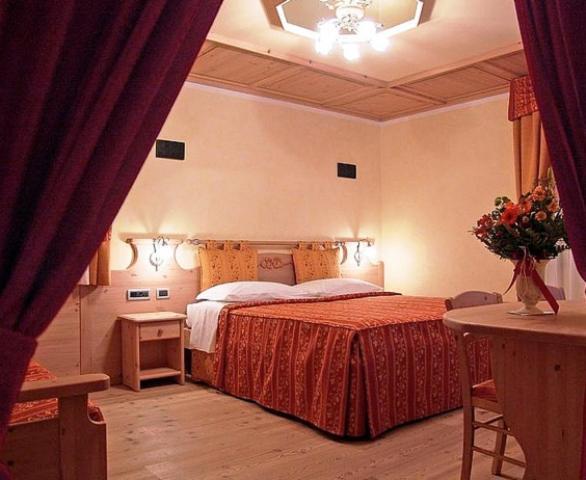 Jolly B&B - Affittacamere Dimaro Luaran gambar